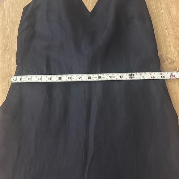 Banana Republic VNeck Sleeveless Tie Back Cropped Wide Leg Navy Jumpsuit Size 4 - Picture 5 of 17